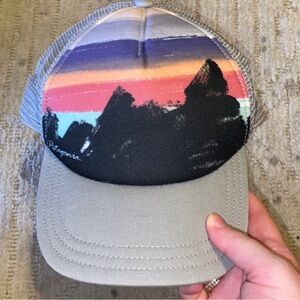 🥾 Patagonia Multicolor Trucker Hat